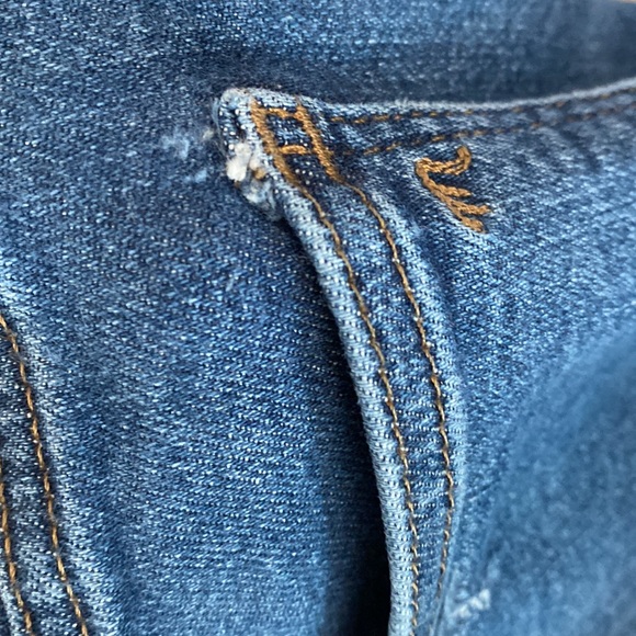 Madewell 10" High-Rise Skinny Jeans in Wendover Wash: TENCEL™ Denim - Picture 10 of 14